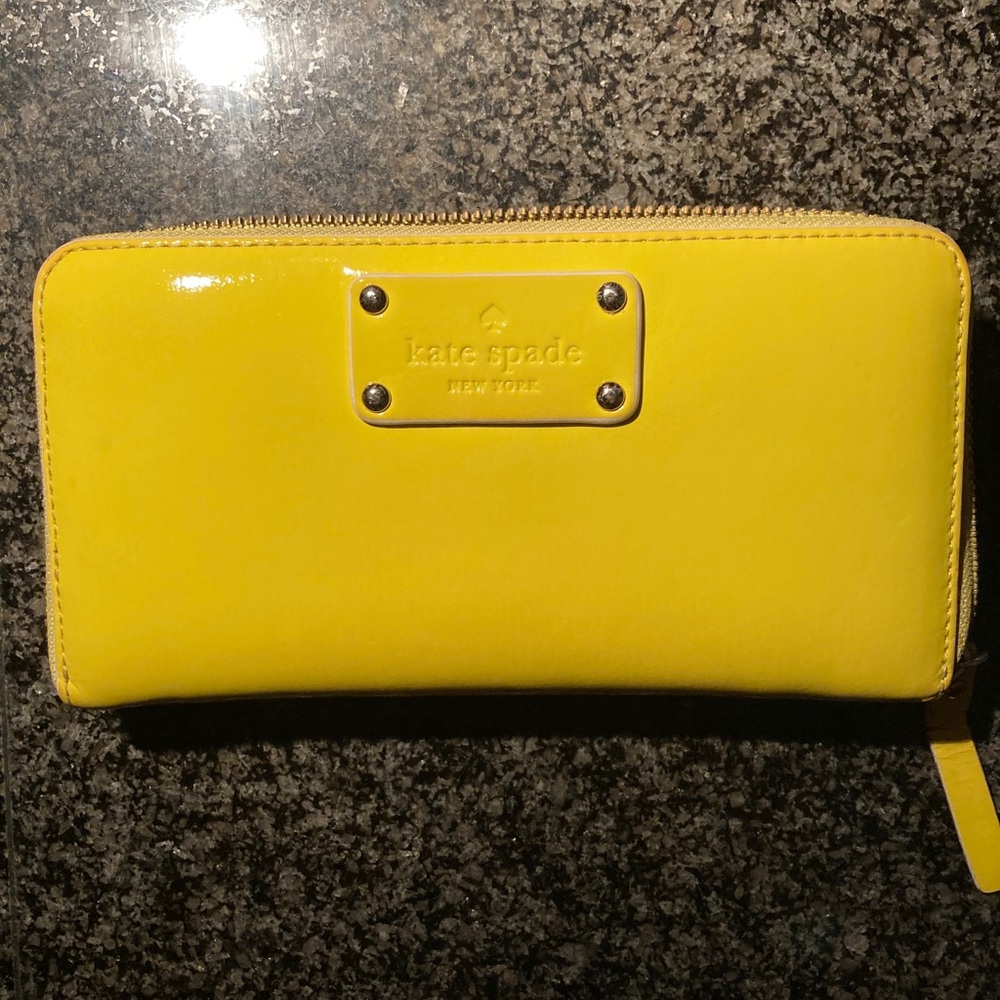 NWOT Kate Spade Wallet
